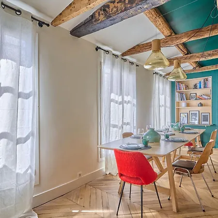 Superb Flat With Terrace In The Centre Of