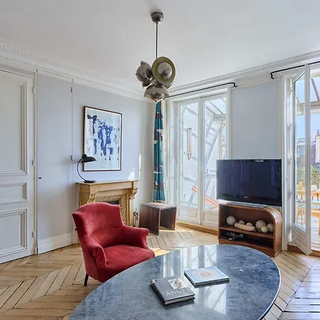 Superb Flat With Terrace In The Centre Of