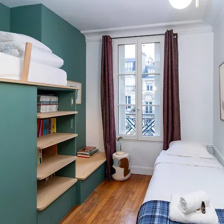 Superb Flat With Terrace In The Centre Of París